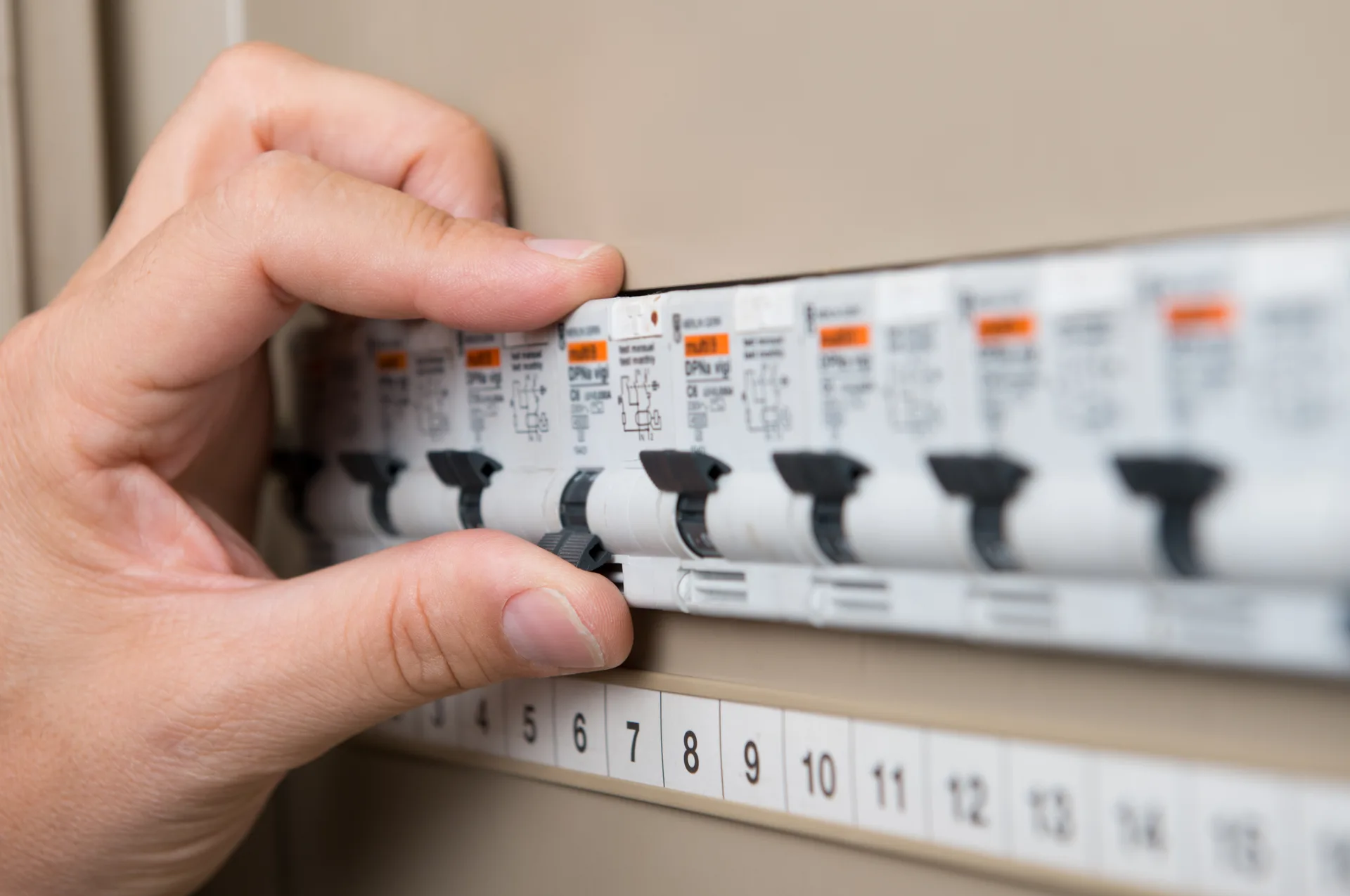 Electrician Georgetown, licensed electricians serving Georgetown